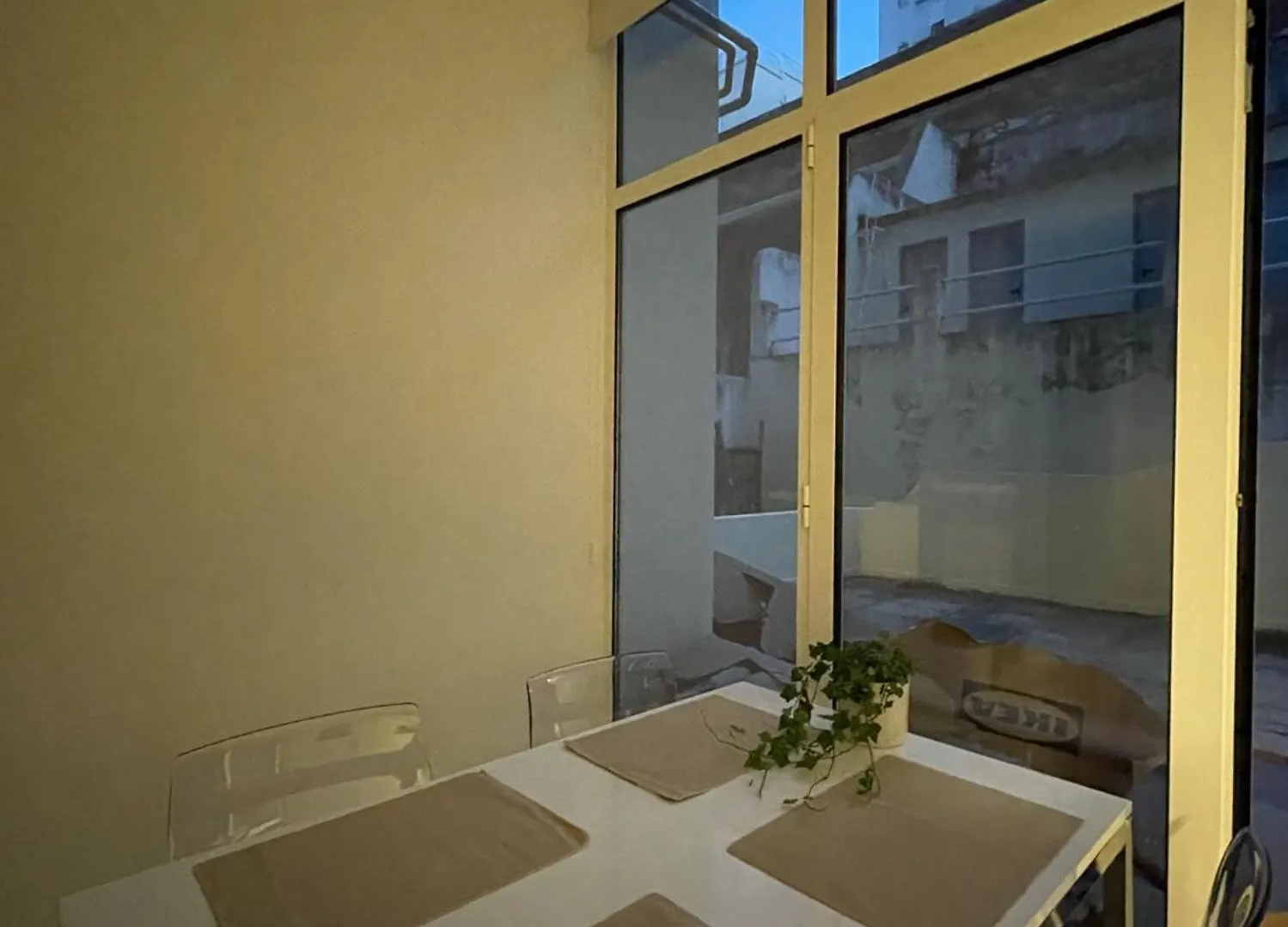 Quarto Aconchegante Com Varanda E Vista No Chiado Bed and Breakfast Lisbona